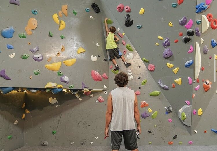 11 Best Indoor Rock Climbing Places in Orlando, FL Rebounderz